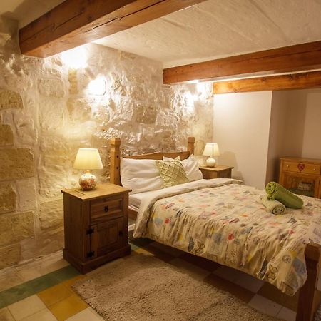 فيلا رباتفي Town House Steeped In History المظهر الخارجي الصورة