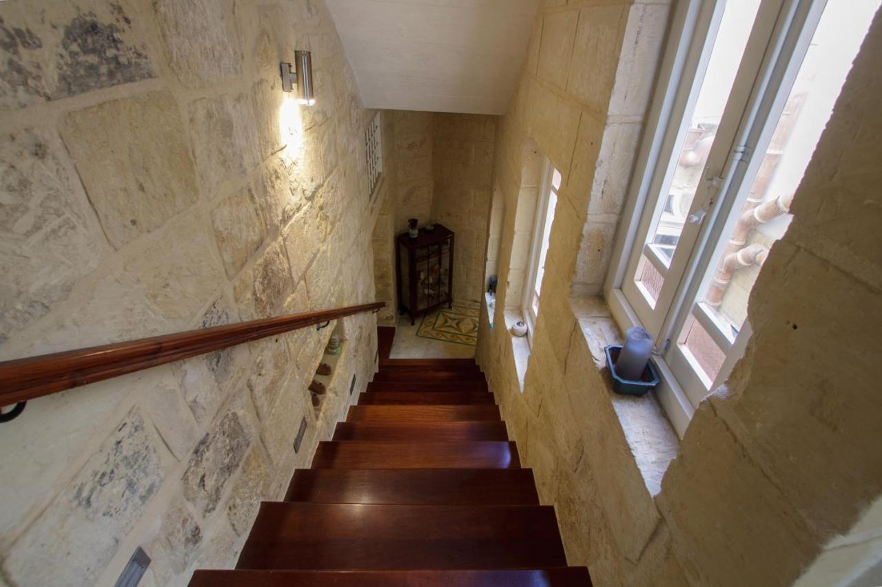 فيلا رباتفي Town House Steeped In History المظهر الخارجي الصورة