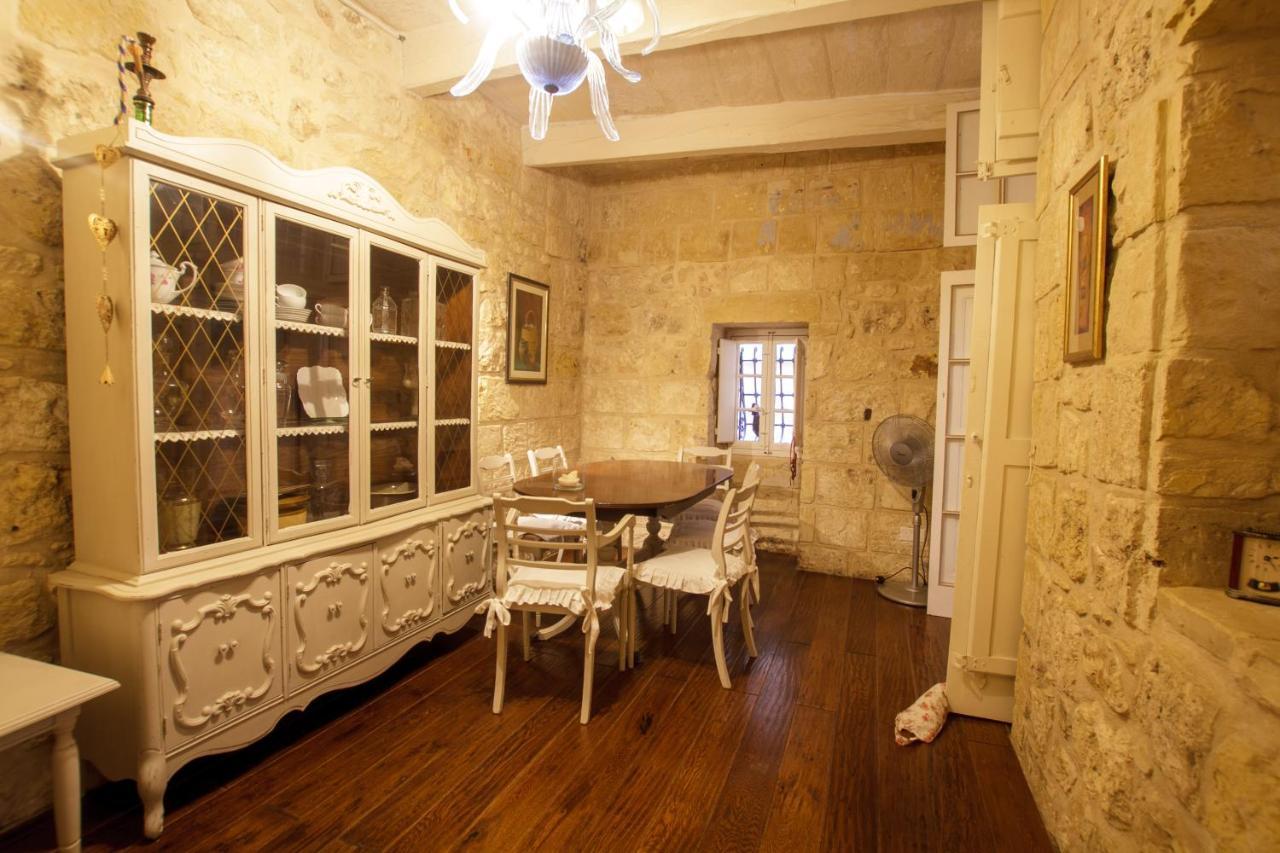 فيلا رباتفي Town House Steeped In History المظهر الخارجي الصورة