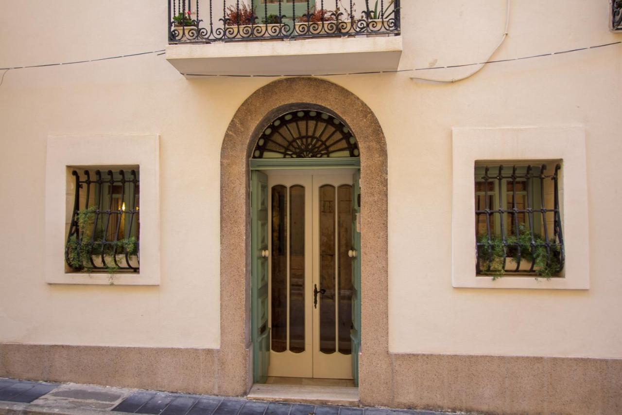 فيلا رباتفي Town House Steeped In History المظهر الخارجي الصورة