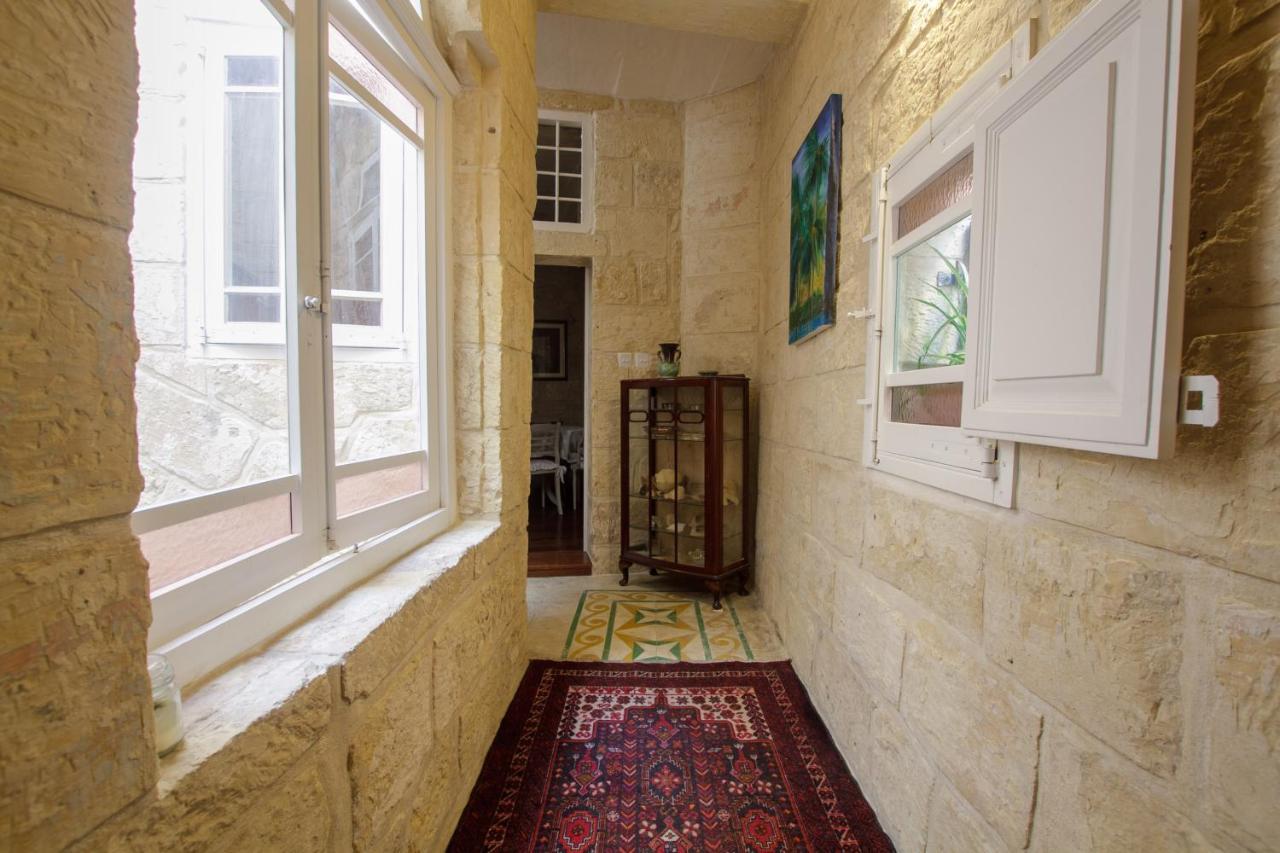 فيلا رباتفي Town House Steeped In History المظهر الخارجي الصورة