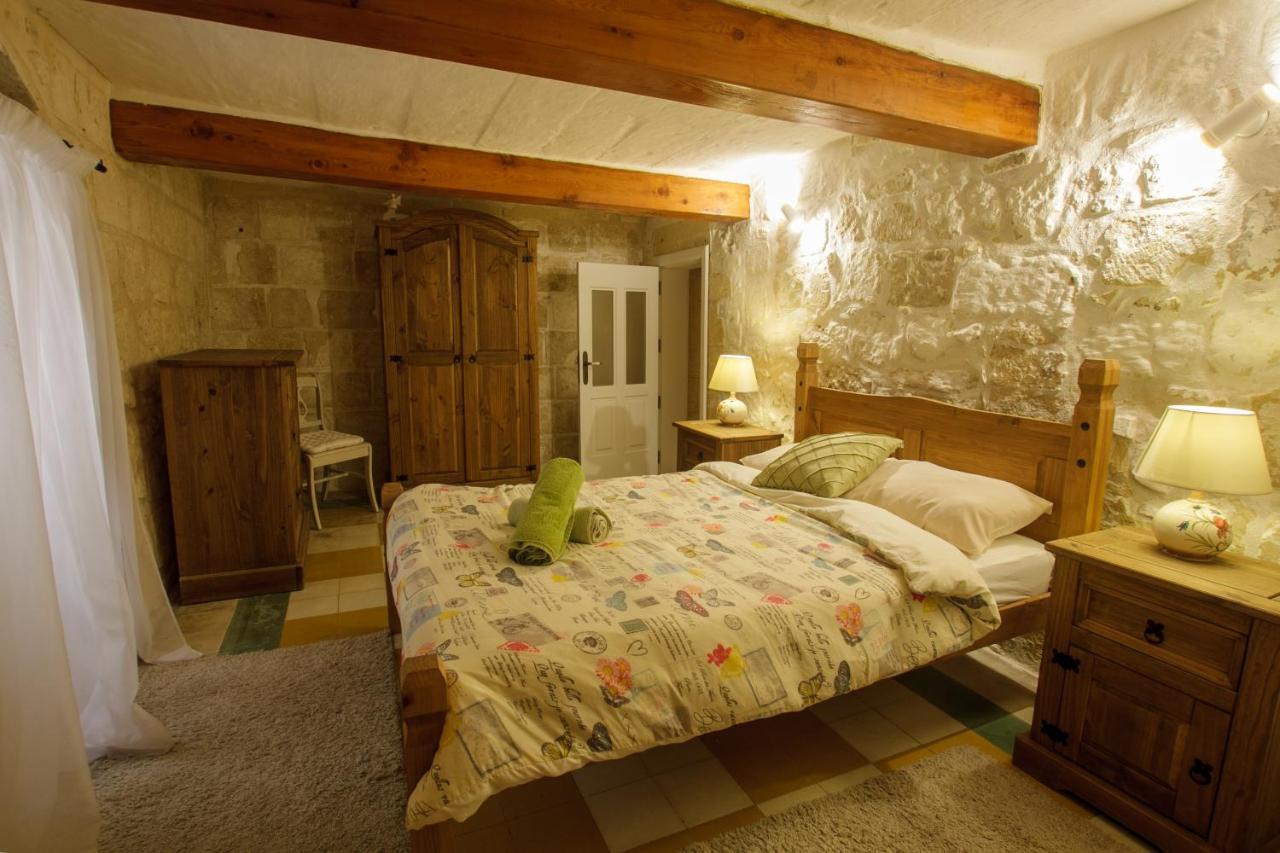 فيلا رباتفي Town House Steeped In History المظهر الخارجي الصورة