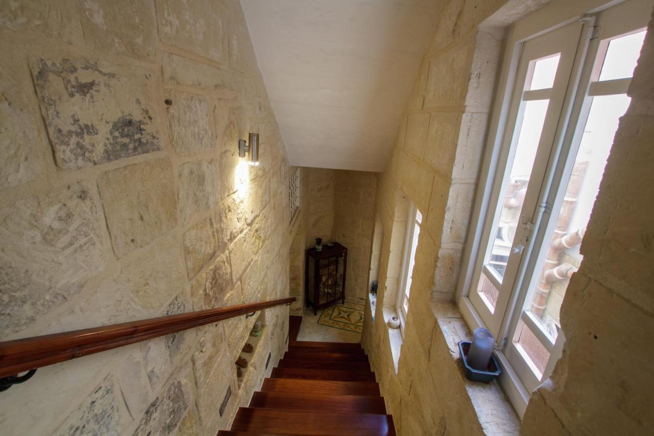فيلا رباتفي Town House Steeped In History المظهر الخارجي الصورة