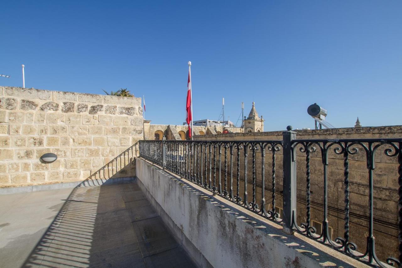 فيلا رباتفي Town House Steeped In History المظهر الخارجي الصورة